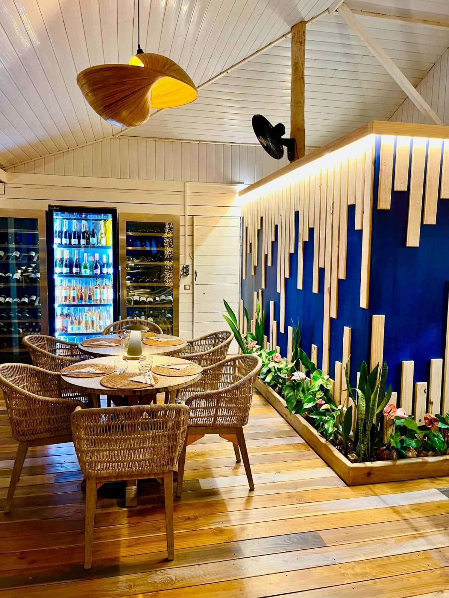 Opoa Beach Hotel Exterior foto
